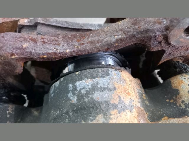 bontott IVECO DAILY Jobb hátsó Féknyereg Munkahengerrel