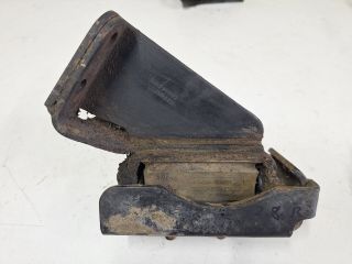 bontott IVECO DAILY Motor Tartó Bak Bal