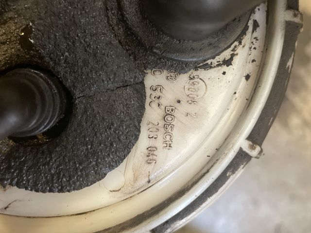 bontott IVECO DAILY Üzemanyag Szivattyú