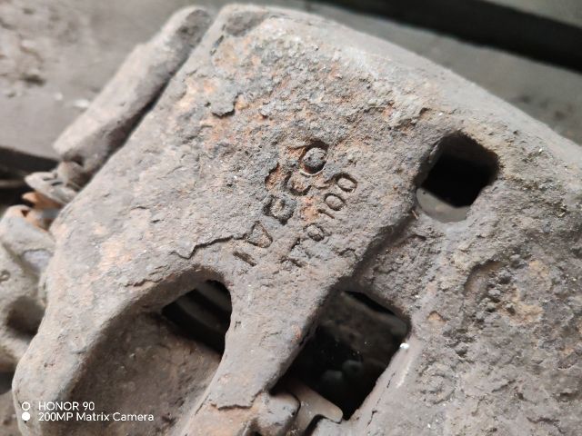 bontott IVECO DAILY Bal első Féknyereg Munkahengerrel