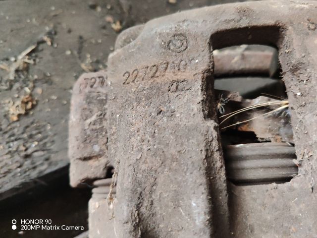 bontott IVECO DAILY Bal hátsó Féknyereg Munkahengerrel