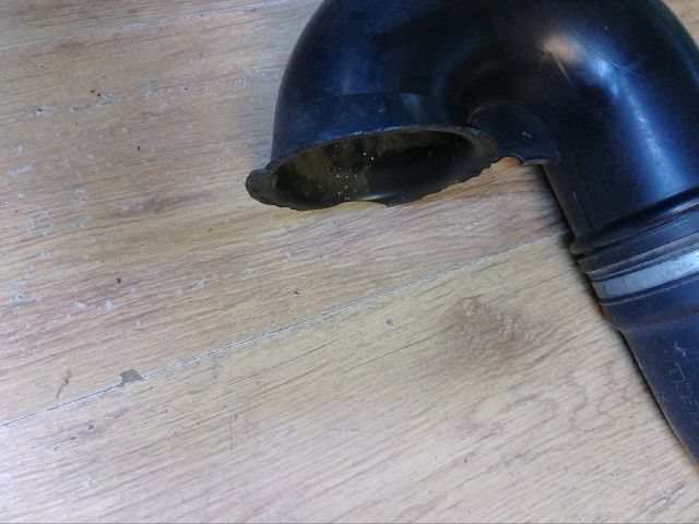 bontott IVECO DAILY Légbeömlő Cső