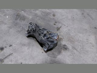 bontott IVECO DAILY Generátor Tartó Bak