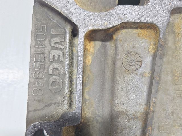 bontott IVECO DAILY Hengerfej Vízkivezető