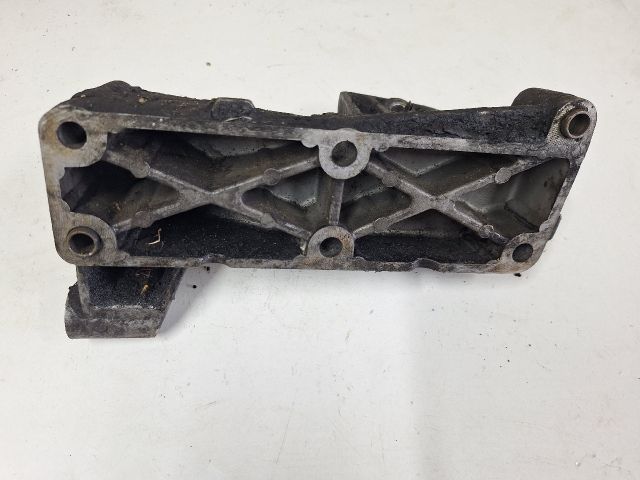 bontott IVECO DAILY Motor Tartó Bak Bal