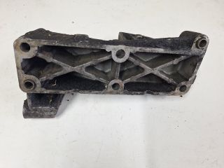 bontott IVECO DAILY Motor Tartó Bak Bal