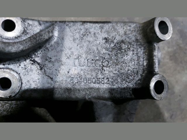 bontott IVECO DAILY Motor Tartó Bak Bal