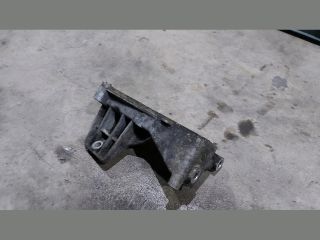 bontott IVECO DAILY Motor Tartó Bak Bal