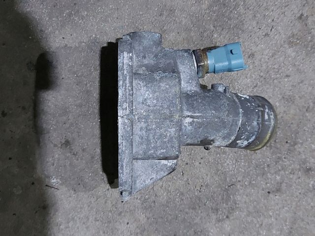 bontott IVECO DAILY Termosztátház