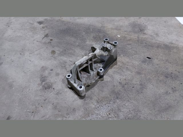 bontott IVECO DAILY Váltó Tartó Bak (Pozíciófüggetlen)