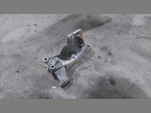 bontott IVECO DAILY Váltó Tartó Bak (Pozíciófüggetlen)