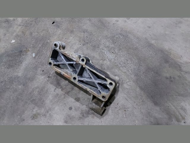 bontott IVECO DAILY Váltó Tartó Bak (Pozíciófüggetlen)