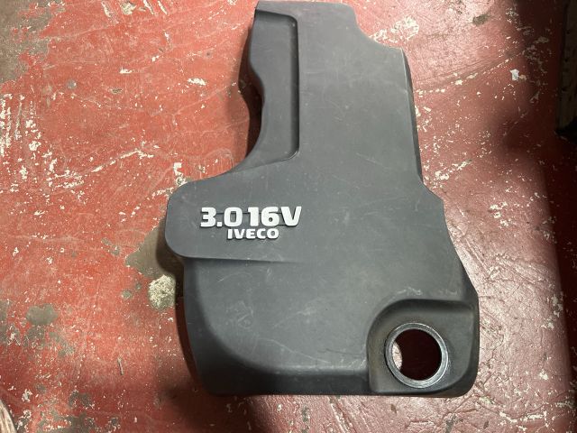 bontott IVECO DAILY Felső Motorburkolat