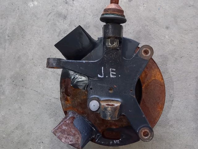 bontott IVECO DAILY Jobb első Csonkállvány Kerékaggyal