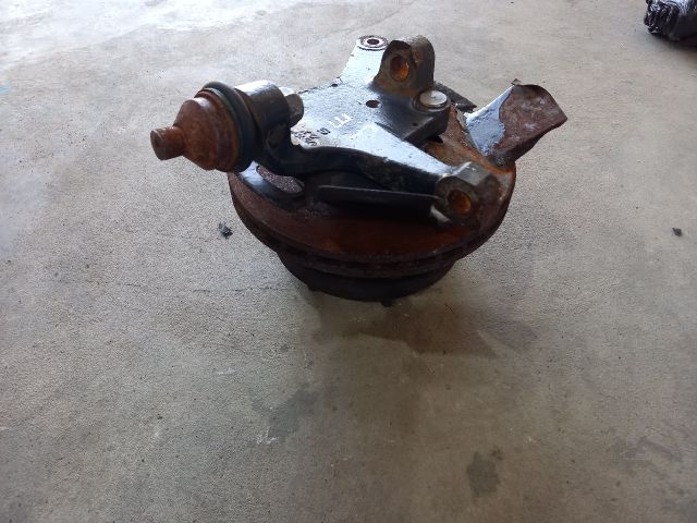 bontott IVECO DAILY Jobb első Csonkállvány Kerékaggyal