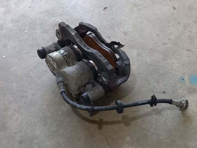 bontott IVECO DAILY Jobb első Féknyereg Munkahengerrel