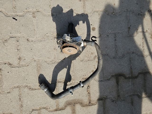 bontott IVECO DAILY Vízpumpa