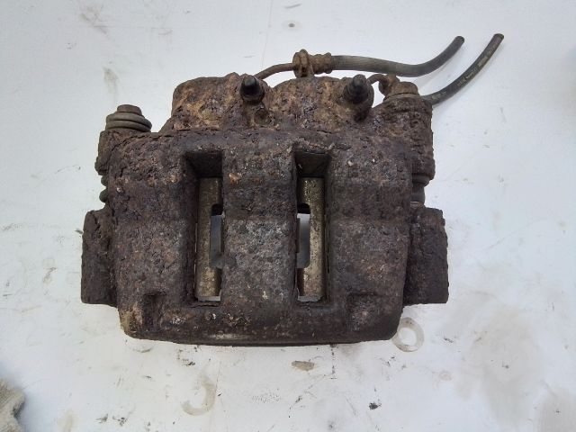 bontott IVECO DAILY Jobb első Féknyereg Munkahengerrel