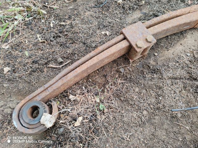 bontott IVECO DAILY Hátsó Rugó Pár