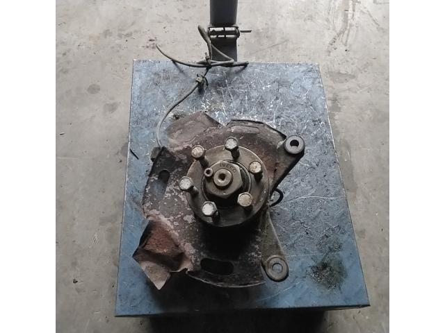 bontott IVECO DAILY Bal első Csonkállvány Kerékaggyal