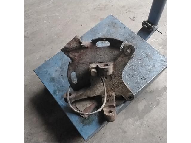 bontott IVECO DAILY Bal első Csonkállvány Kerékaggyal