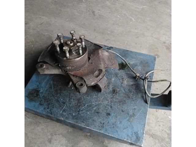 bontott IVECO DAILY Bal első Csonkállvány Kerékaggyal