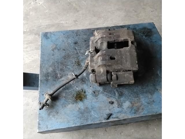 bontott IVECO DAILY Bal első Féknyereg Munkahengerrel