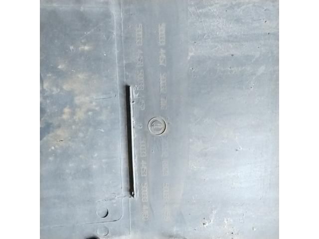 bontott IVECO DAILY Felső Motorburkolat