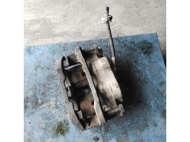 bontott IVECO DAILY Jobb első Féknyereg Munkahengerrel