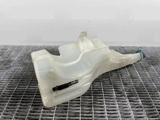 bontott IVECO DAILY Ablakmosó Tartály