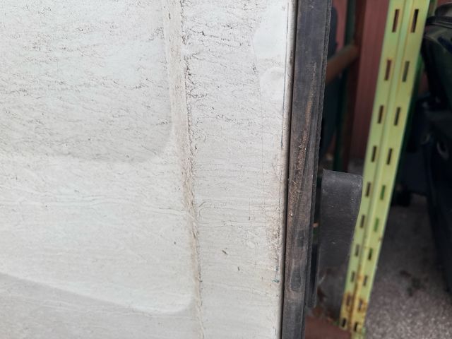 bontott IVECO DAILY Bal Csomagtérajtó (Részeivel)