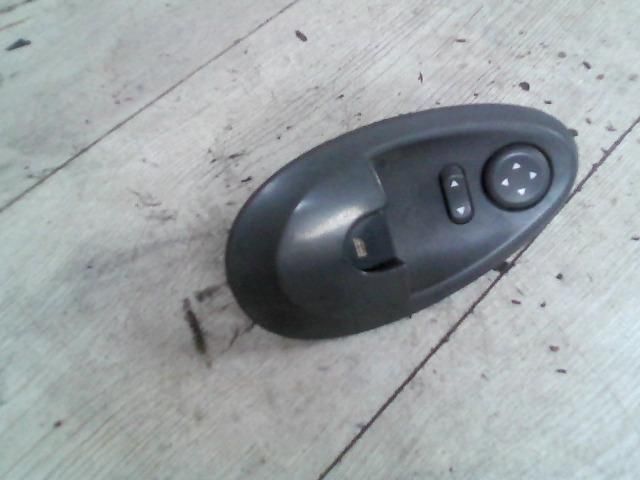 bontott IVECO DAILY Bal első Ablakemelő Kapcsoló