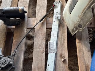 bontott IVECO DAILY Bal első Ablakemelő Szerkezet (Elektromos)