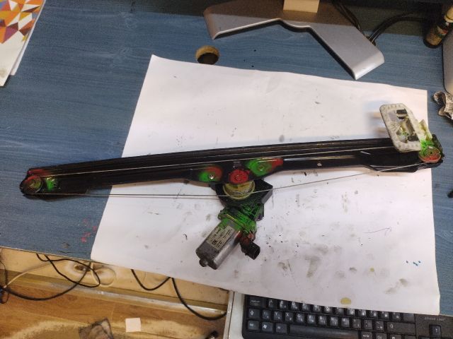 bontott IVECO DAILY Bal első Ablakemelő Szerkezet (Elektromos)