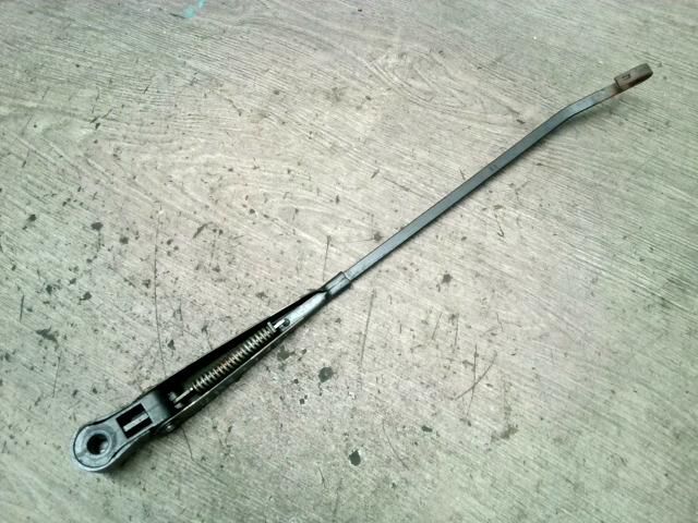 bontott IVECO DAILY Bal első Ablaktörlő Kar