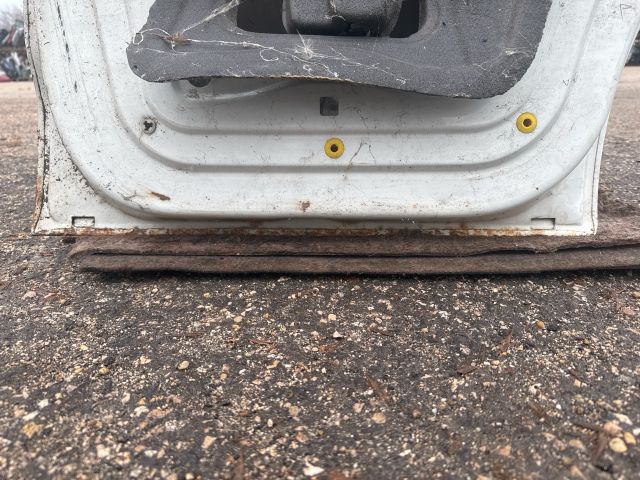 bontott IVECO DAILY Bal első Ajtó (Üres lemez)