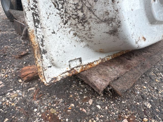 bontott IVECO DAILY Bal első Ajtó (Üres lemez)