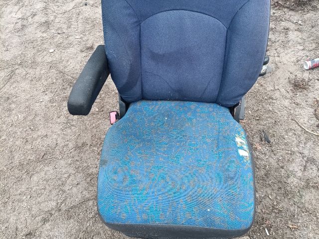 bontott IVECO DAILY Bal első Ülés