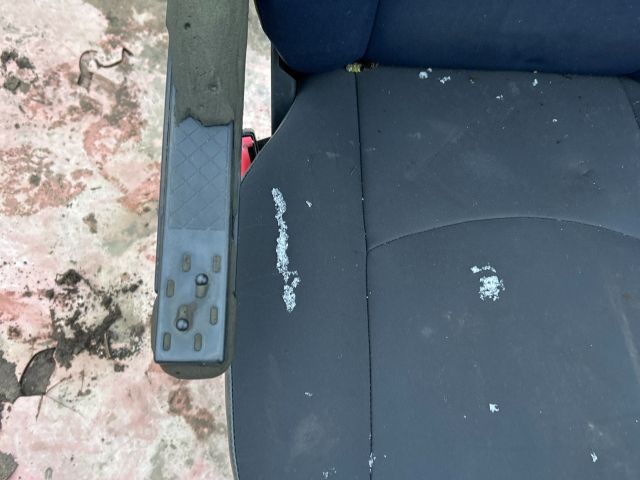 bontott IVECO DAILY Bal első Ülés