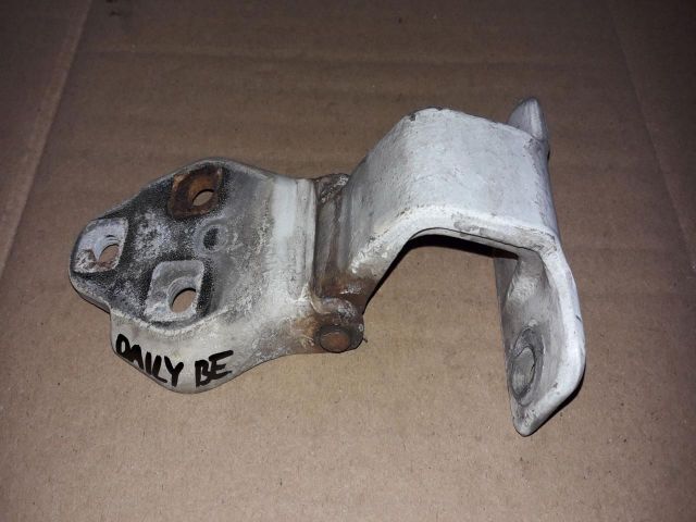 bontott IVECO DAILY Bal első Zsanér