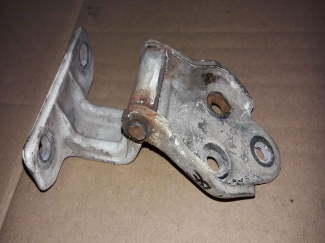 bontott IVECO DAILY Bal első Zsanér