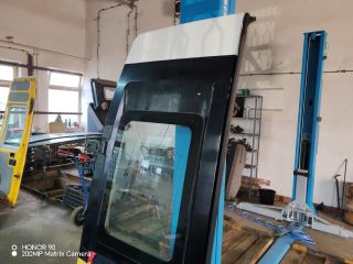 bontott IVECO DAILY Bal hátsó Ajtó (Részeivel)