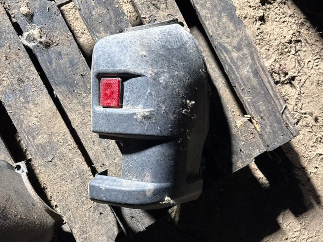 bontott IVECO DAILY Bal hátsó Lökhárító Sarok (Műanyag)