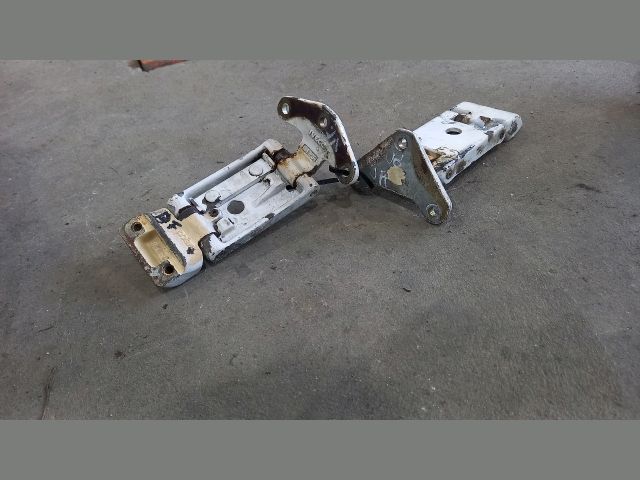 bontott IVECO DAILY Bal hátsó Zsanér