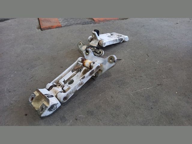 bontott IVECO DAILY Bal hátsó Zsanér