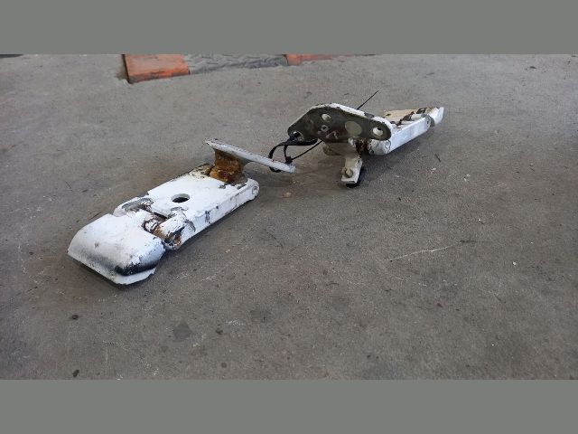 bontott IVECO DAILY Bal hátsó Zsanér