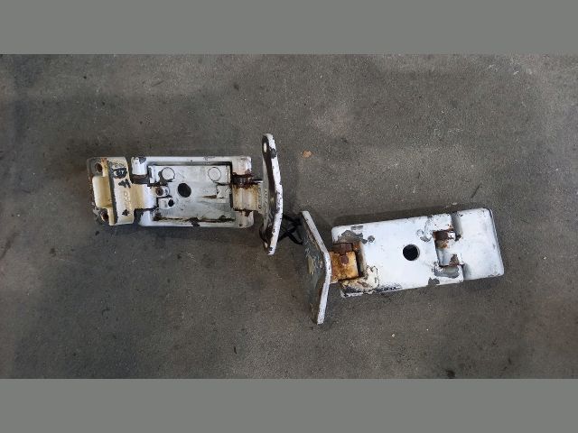 bontott IVECO DAILY Bal hátsó Zsanér