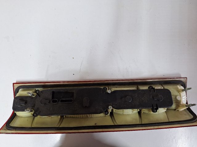 bontott IVECO DAILY Bal Külső Hátsó Lámpa