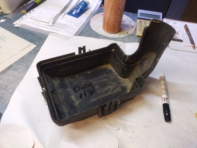 bontott IVECO DAILY Biztosítéktábla Fedél