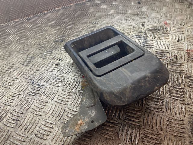 bontott IVECO DAILY Csomagtérajtó Kilincs